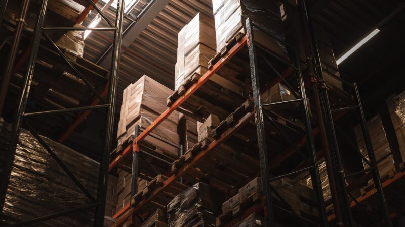 Garde meuble : particulier ou pro, que choisir ?