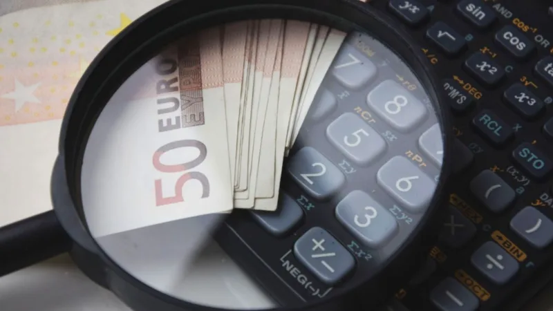 Comment le rachat de crédits peut-il simplifier la gestion de son budget ?