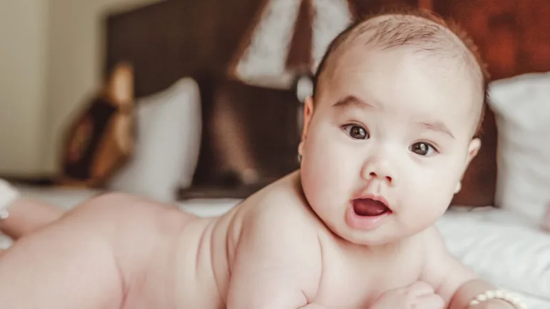 Guide Complet pour Nouveaux Parents : Tout sur le Monde du Bébé