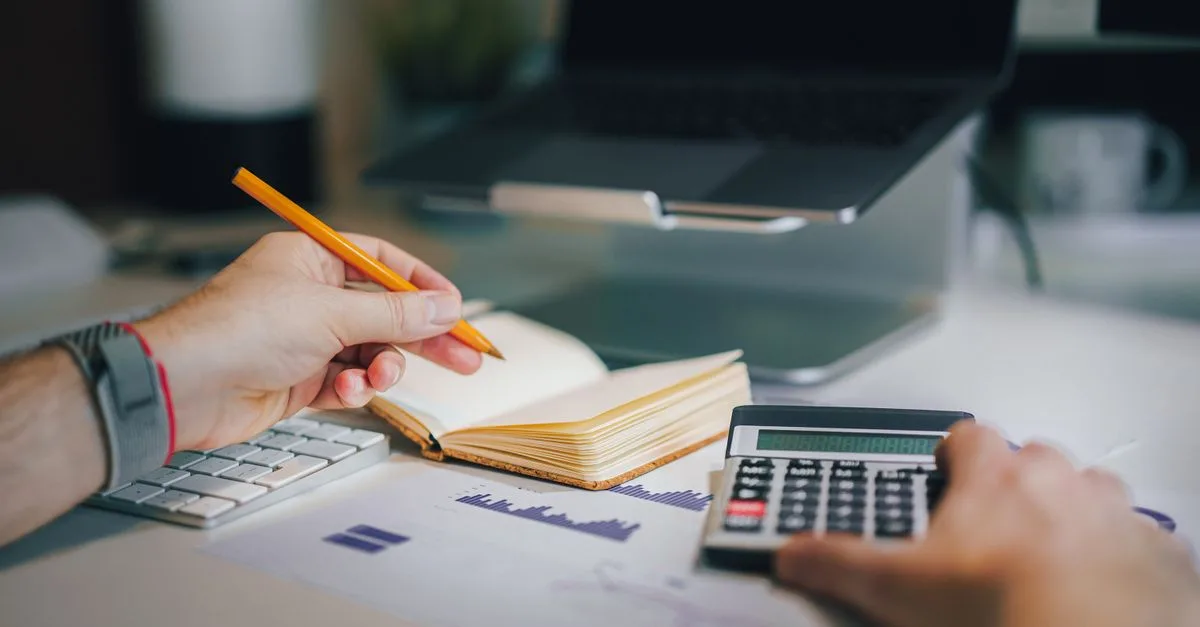 calculez facilement votre indemnité de télétravail et le remboursement de vos frais professionnels selon les dépenses admissibles.